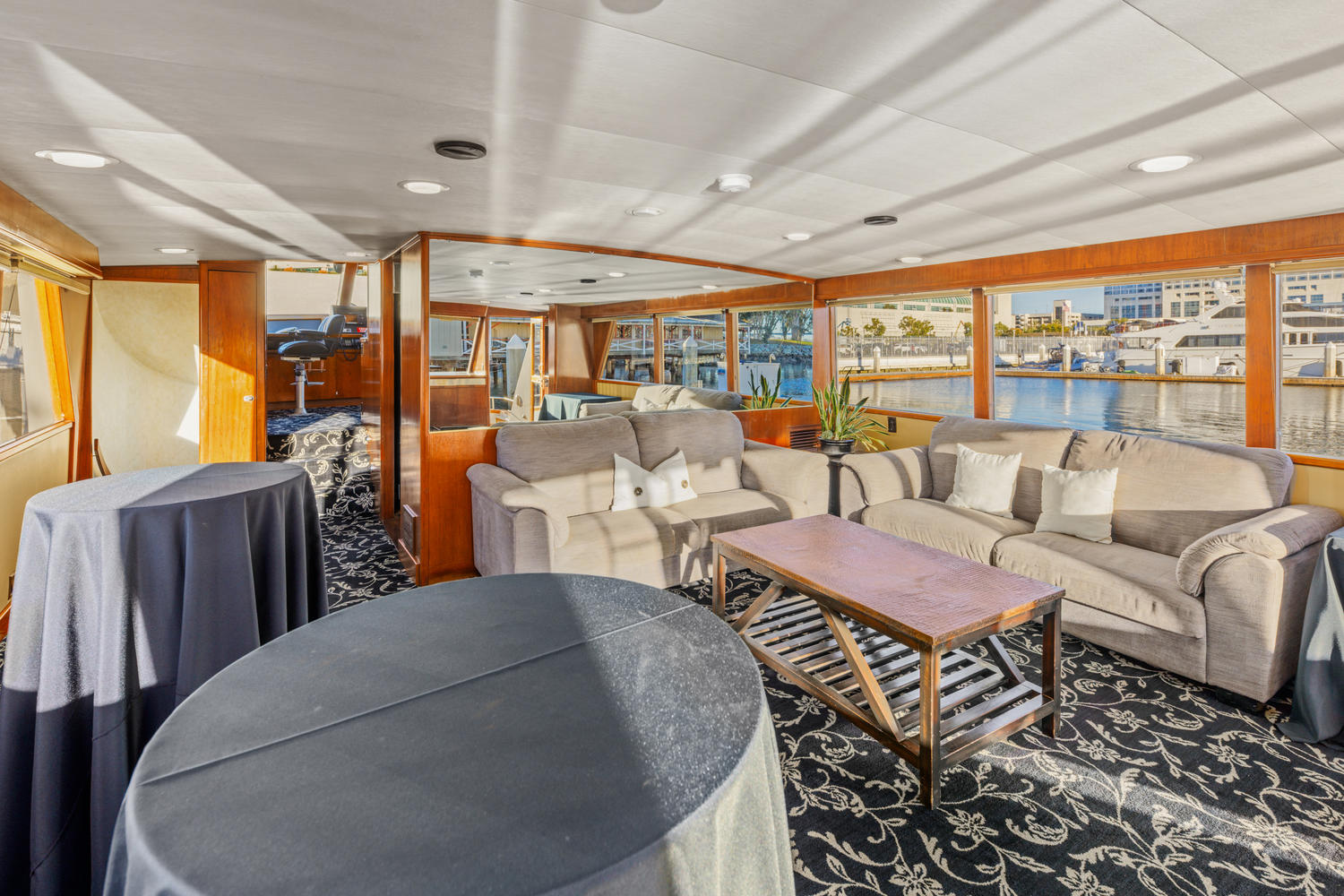 Main Deck – Forward View | Overlooking the Wheelhouse and stairs to the Top Deck.